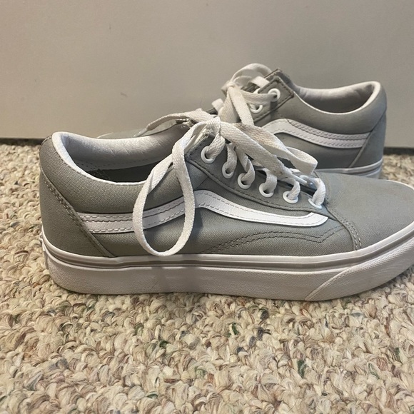 Old Skool Vans in great condition, only worn once! - Picture 1 of 2
